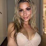 blonde.bunnyyyy