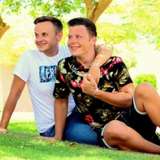 hot_gaycouple